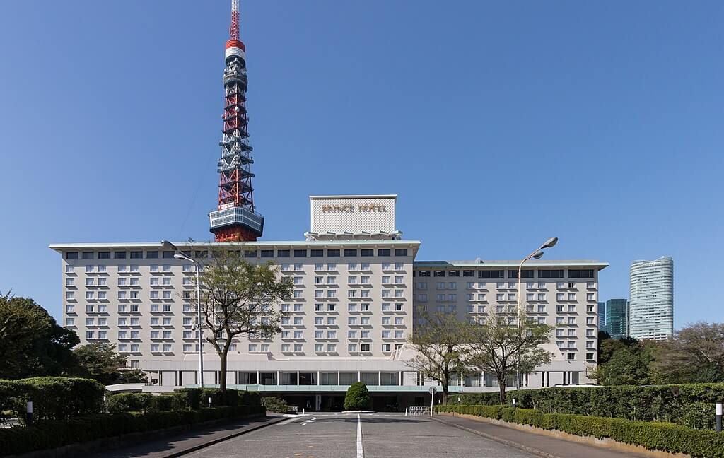 מלונות יפן נערכים לקבלת תיירים